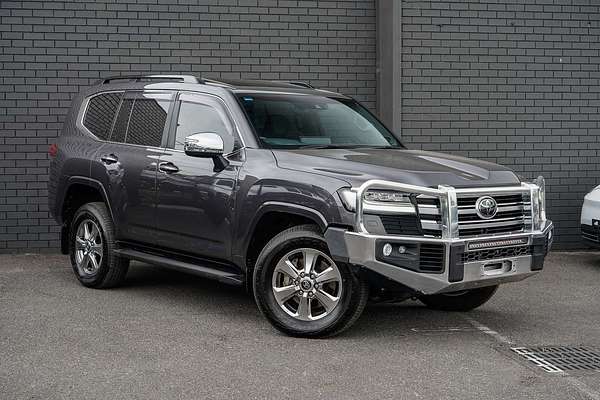 2021 Toyota Landcruiser Sahara FJA300R