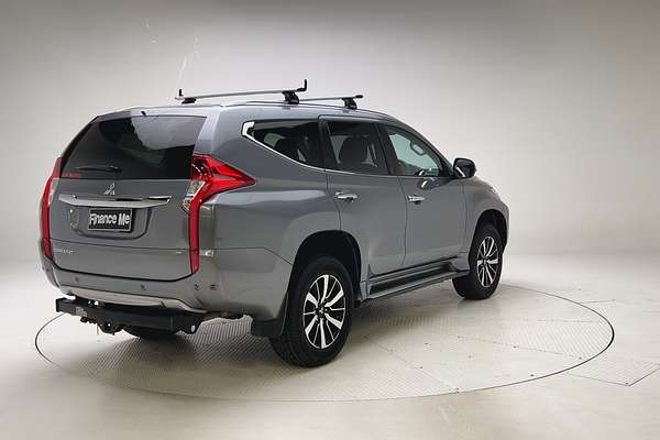 2017 Mitsubishi Pajero Sport Exceed QE thumb-7