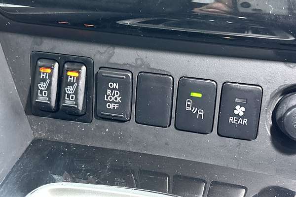 2017 Mitsubishi Pajero Sport Exceed QE thumb-15