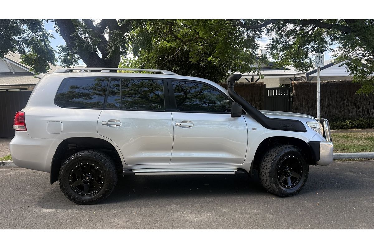 2011 Toyota Landcruiser Altitude VDJ200R