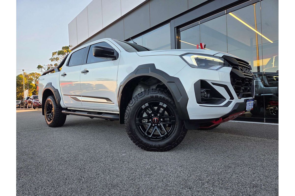 2025 Isuzu D-MAX BLADE 4X4