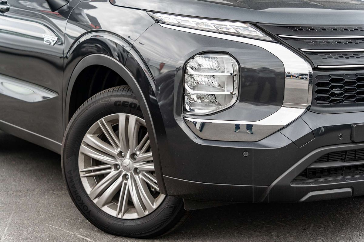 2024 Mitsubishi Outlander PHEV ES ZM