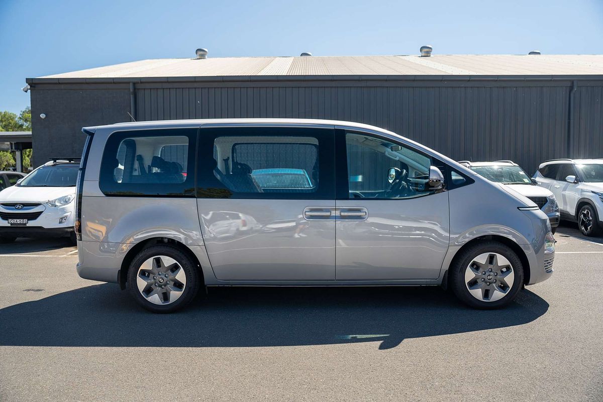 2025 Hyundai STARIA  US4.V3