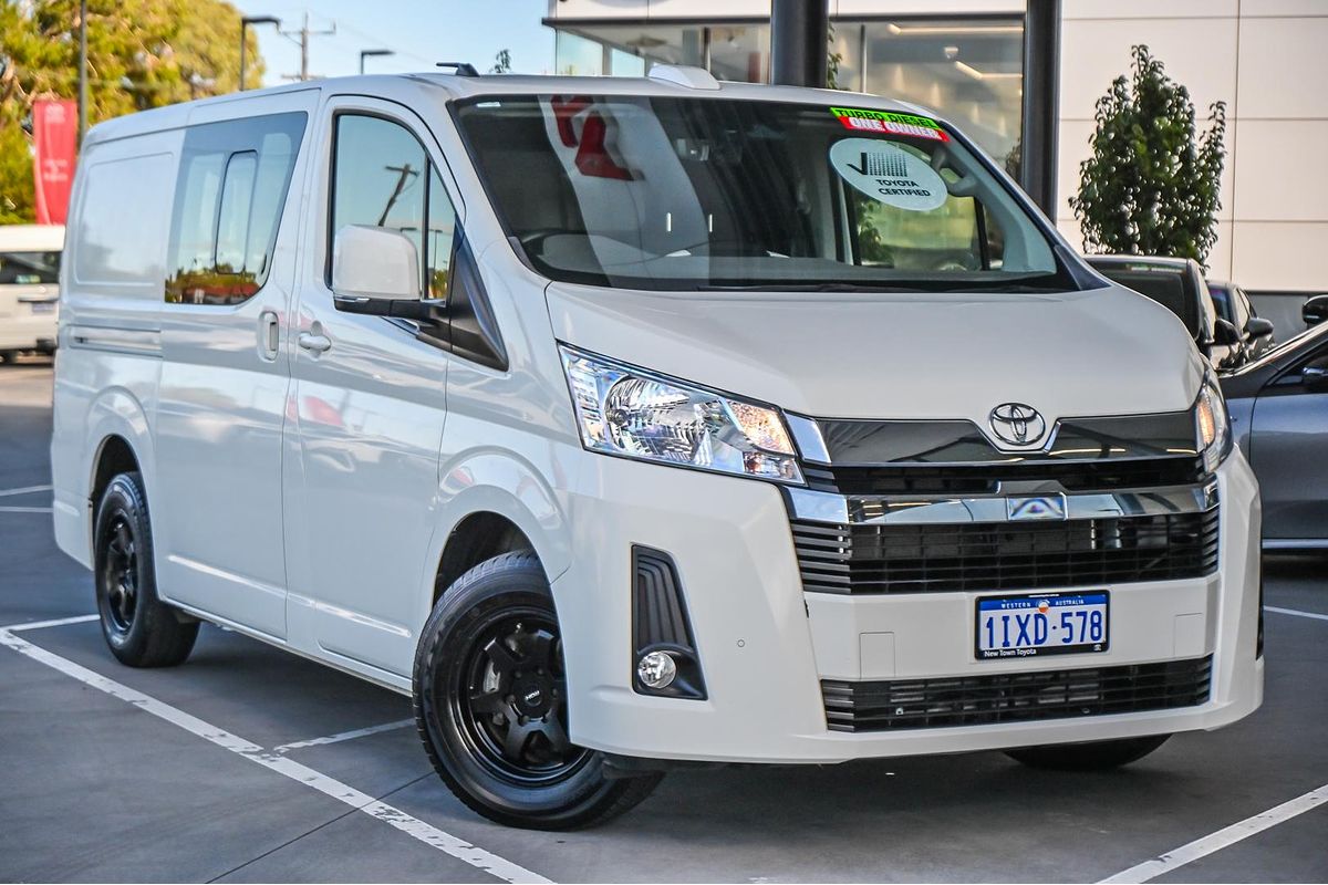 2022 Toyota Hiace GDH300R