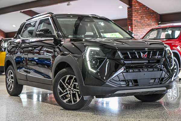 2025 Mahindra XUV3XO AX5L
