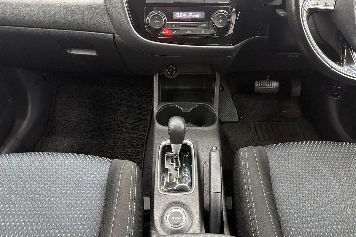 2016 Mitsubishi Outlander LS ZK