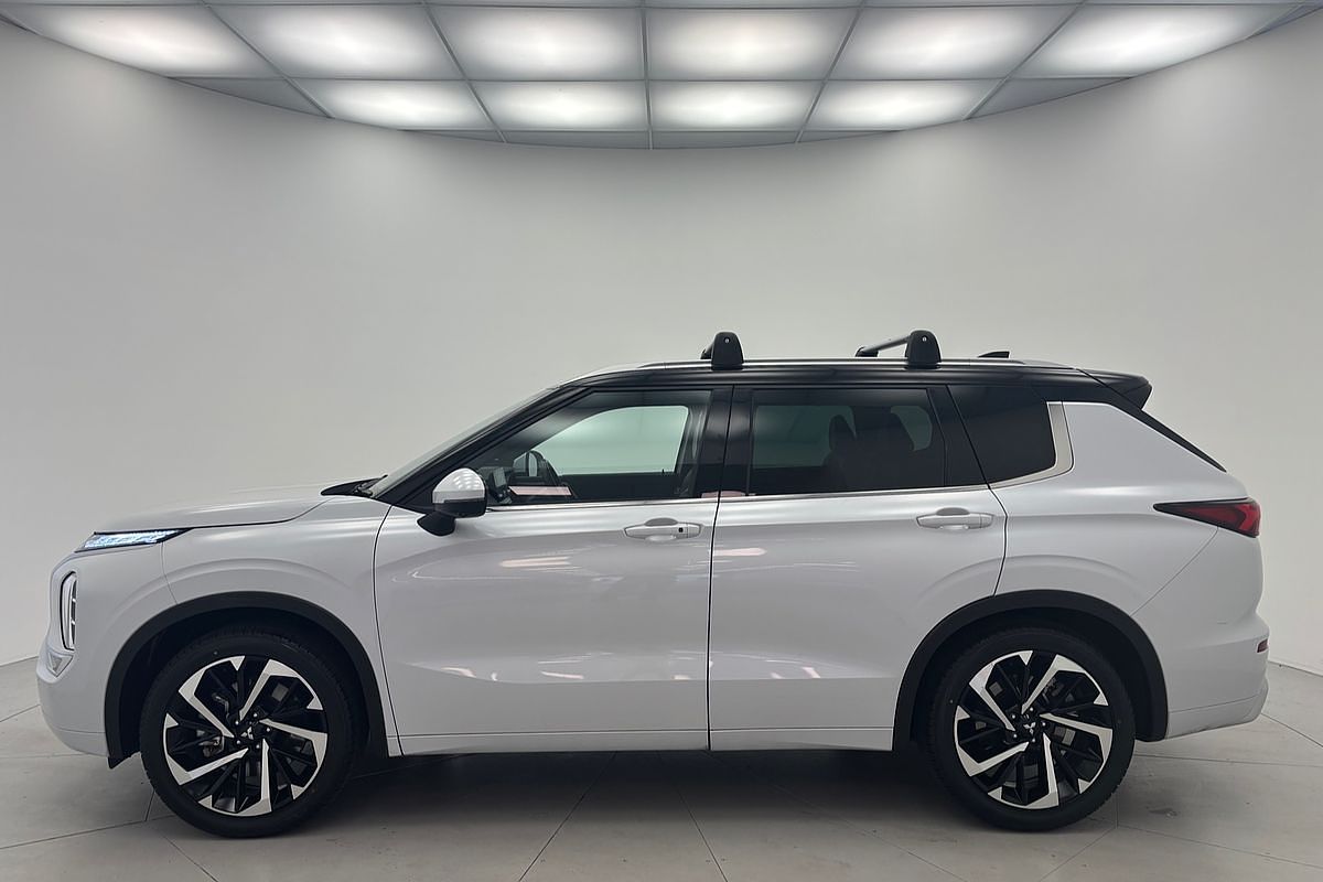 2022 Mitsubishi ZM Outlander EXCEED TOURER 2.5L CVT AWD