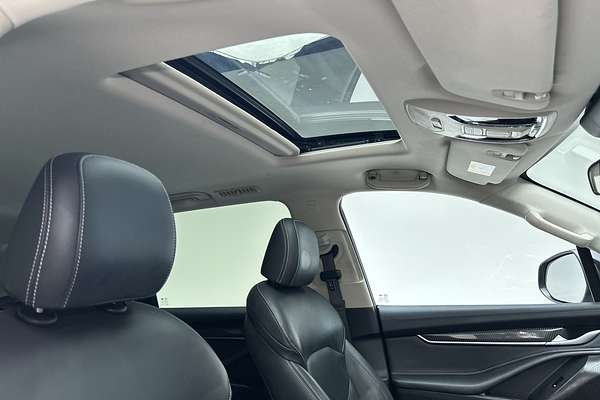 2022 LDV D90 Executive SV9A thumb-14