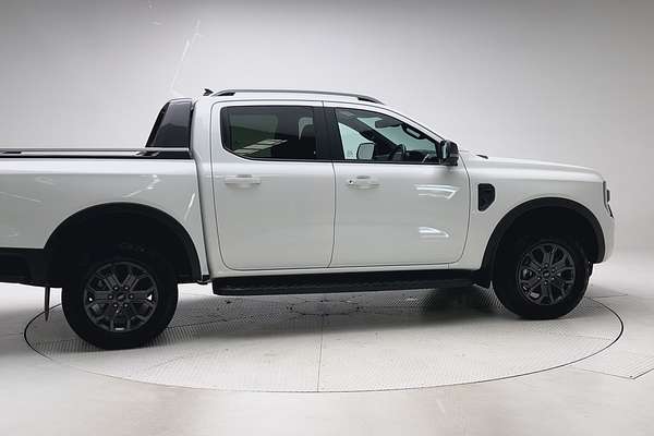 2025 Ford Ranger Wildtrak 4X4 3.0L thumb-2