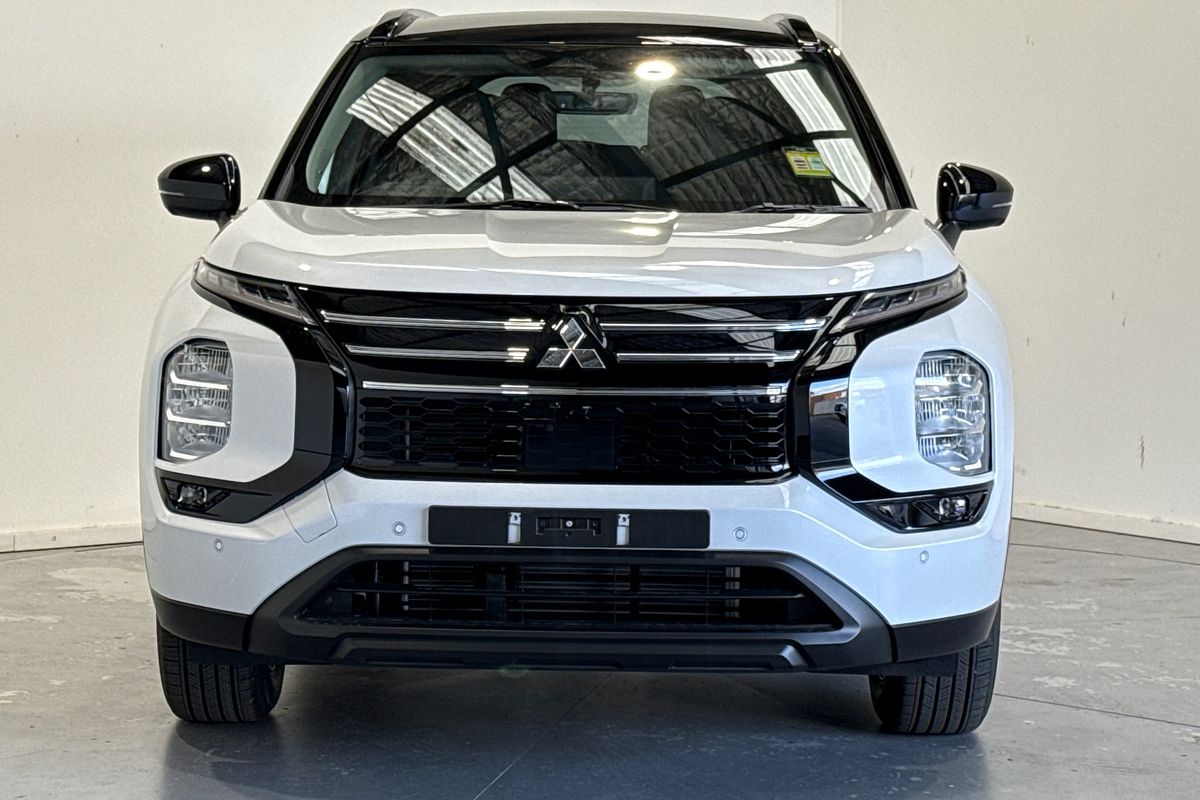 2026 Mitsubishi Outlander LS ZM