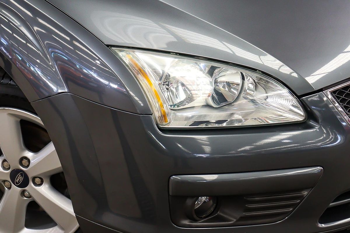 2006 Ford Focus LX LS