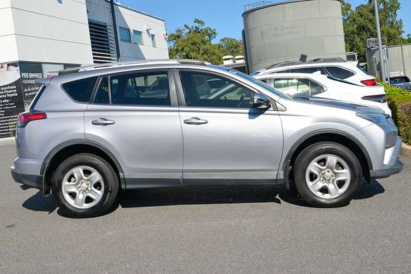 2018 Toyota RAV4 GX ZSA42R thumb-4