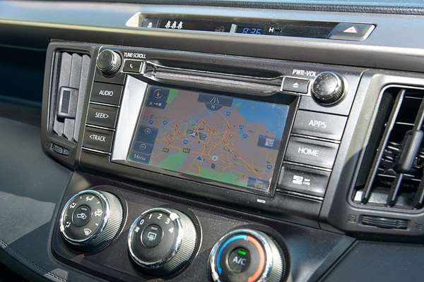 2018 Toyota RAV4 GX ZSA42R thumb-11