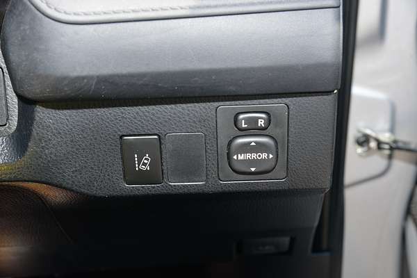 2018 Toyota RAV4 GX ZSA42R thumb-14