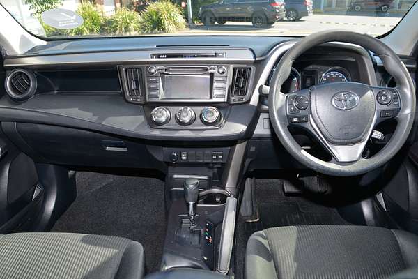 2018 Toyota RAV4 GX ZSA42R thumb-16