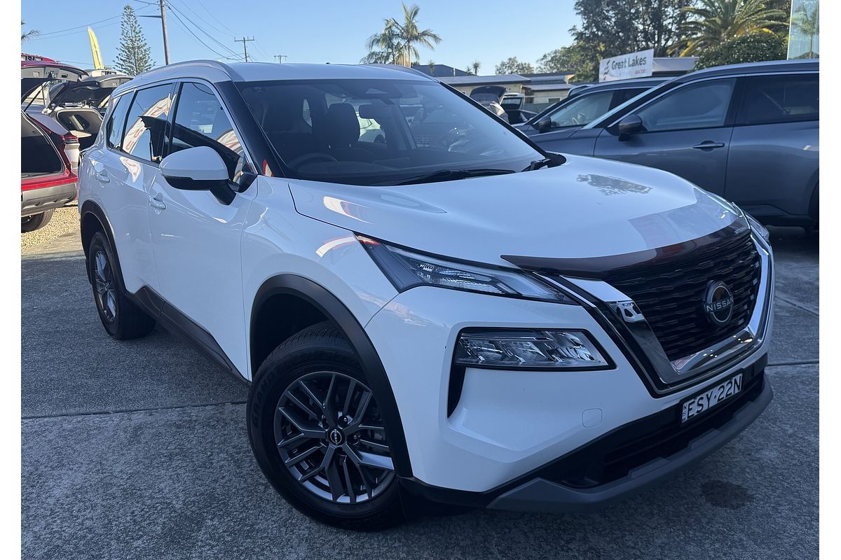 2022 Nissan X-TRAIL ST T33