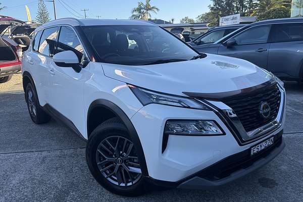 2022 Nissan X-TRAIL ST T33