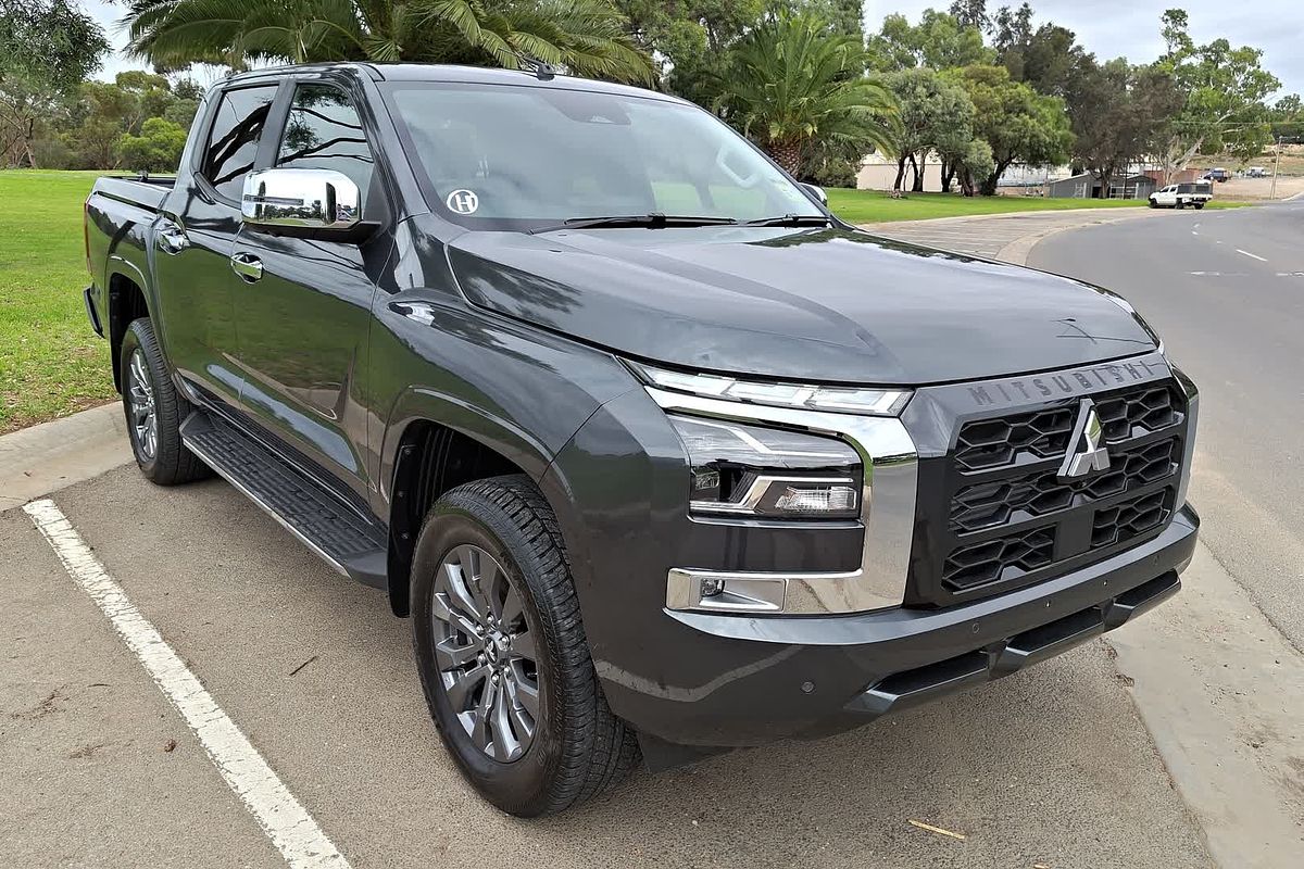 2025 Mitsubishi Triton GLS MV 4X4