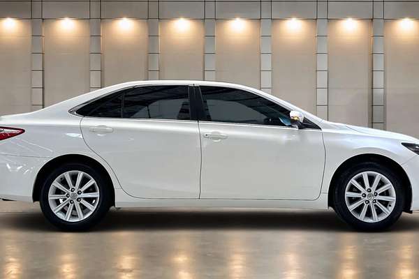 2017 Toyota Camry Atara S ASV50R