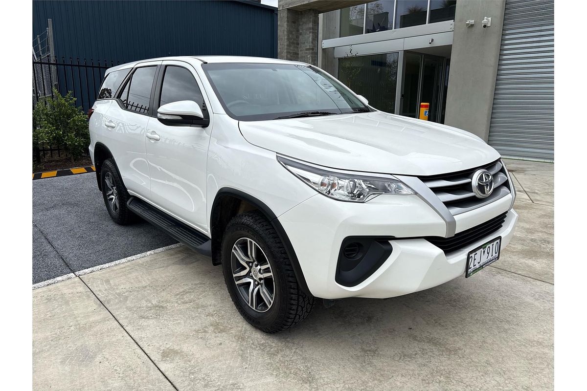 2016 Toyota Fortuner GX GUN156R