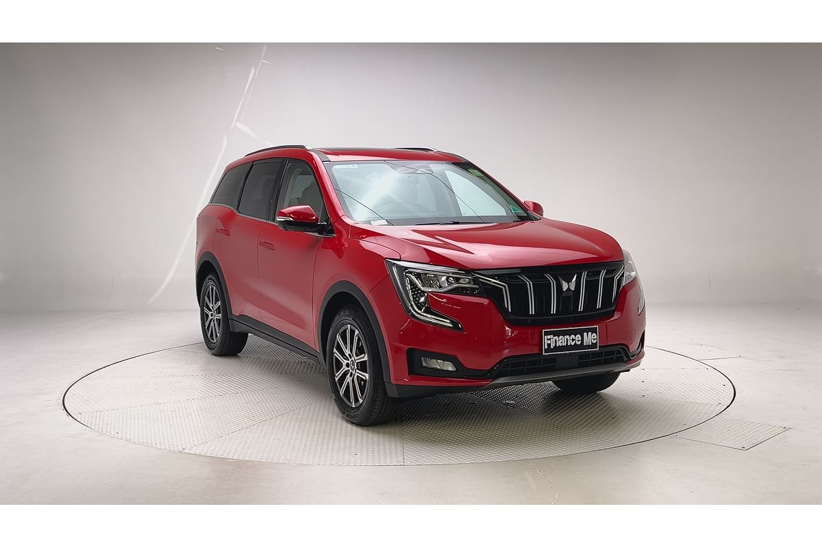 2023 Mahindra XUV700