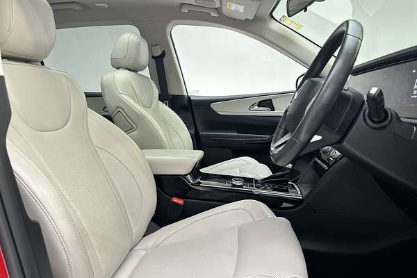 2023 Mahindra XUV700 thumb-12