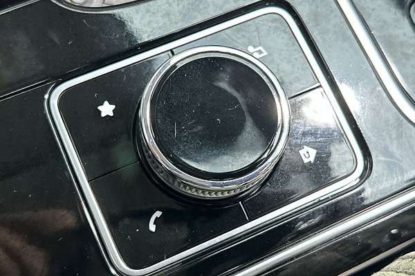 2023 Mahindra XUV700 thumb-17