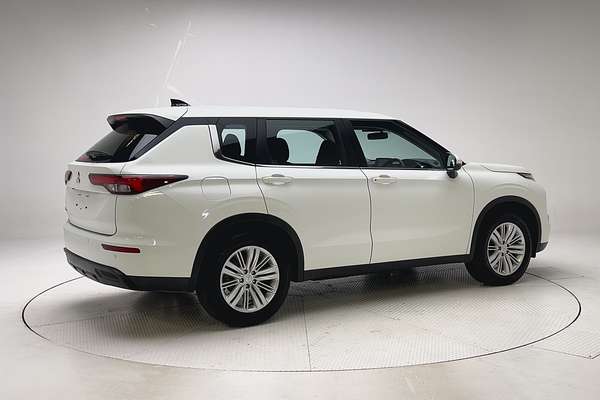 2023 Mitsubishi Outlander ES ZM thumb-2