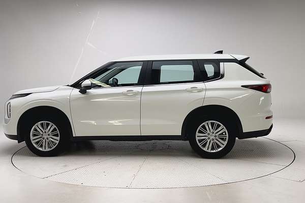 2023 Mitsubishi Outlander ES ZM thumb-7