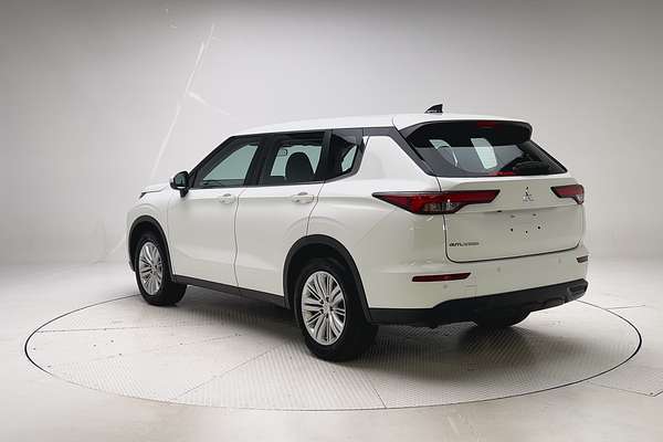 2023 Mitsubishi Outlander ES ZM thumb-8