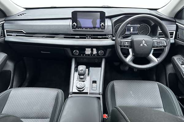 2023 Mitsubishi Outlander ES ZM thumb-19