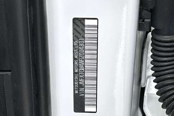 2023 Mitsubishi Outlander ES ZM thumb-23