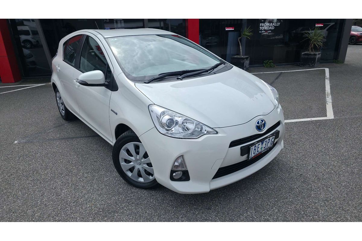 2014 Toyota Prius C NHP10R