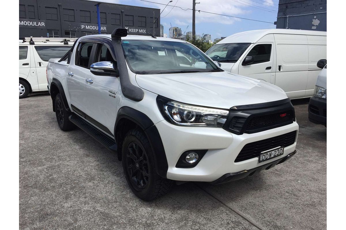 2016 Toyota Hilux SR5 (4x4) GUN126R 4X4