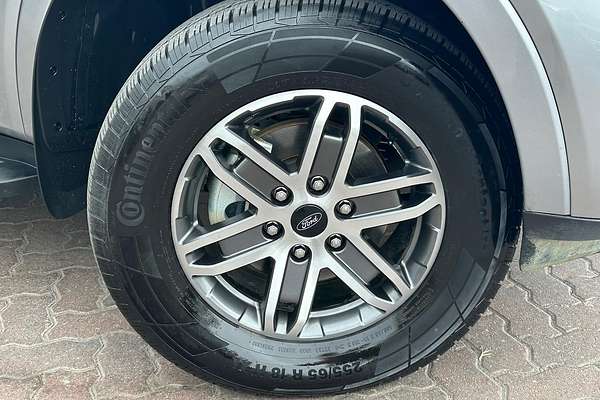 2023 Ford Everest Trend 2.0L thumb-2