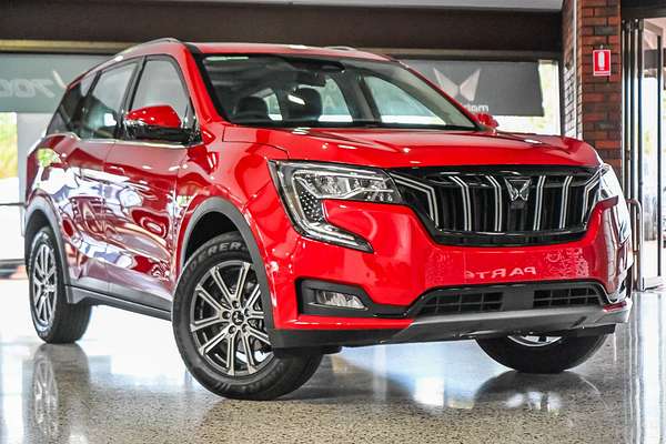 2025 Mahindra XUV700 AX7L