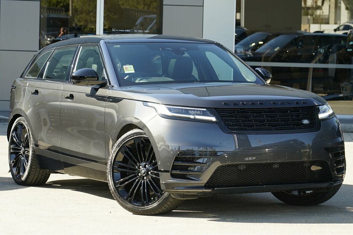 2026 Land Rover Range Rover Velar P400 Dynamic SE L560