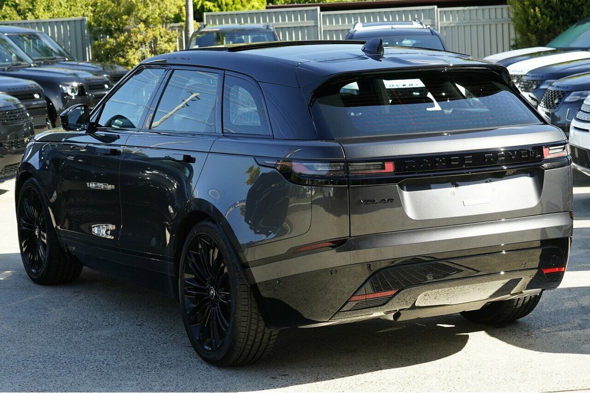 2026 Land Rover Range Rover Velar P400 Dynamic SE L560