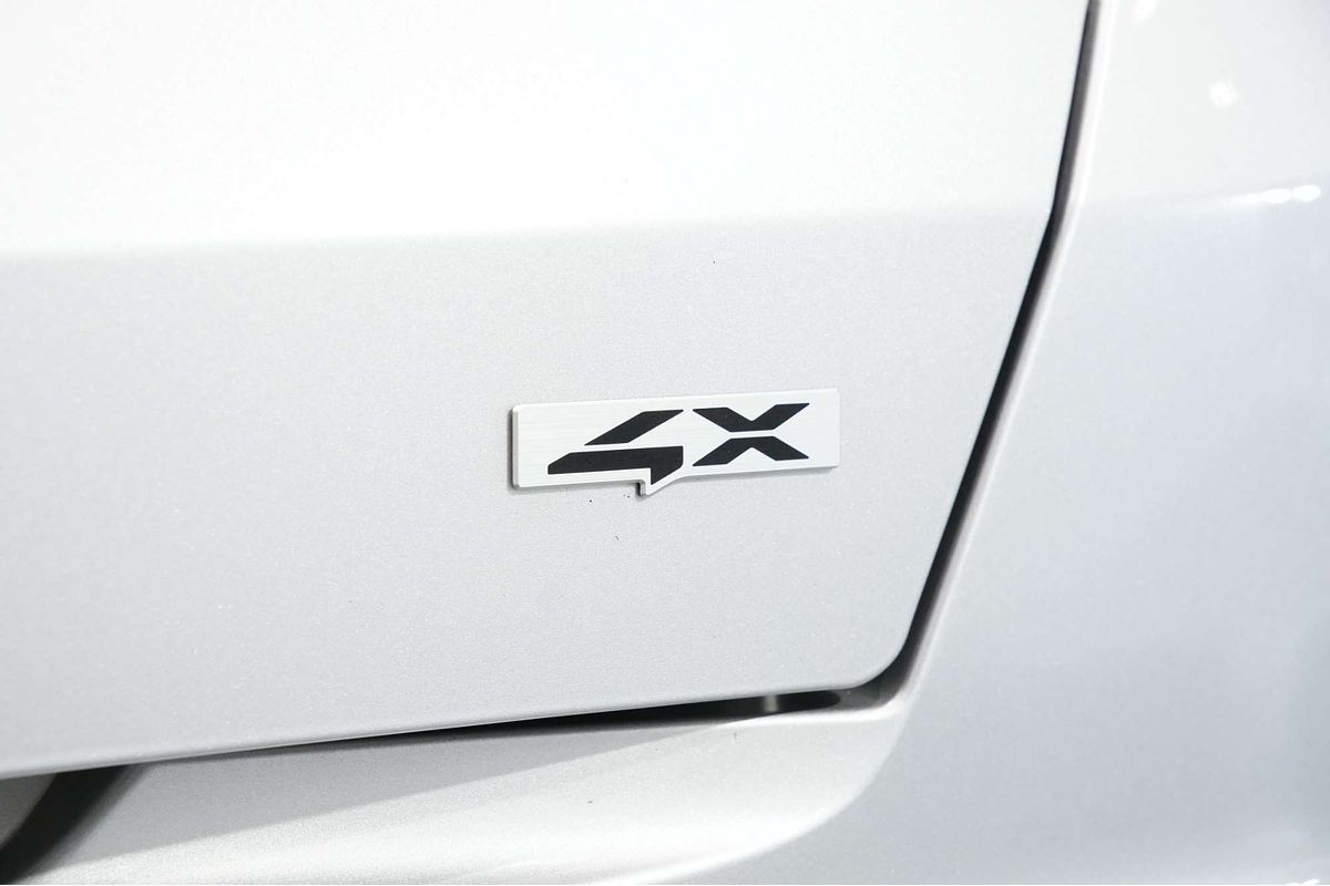 2022 Kia Sorento Sport MQ4