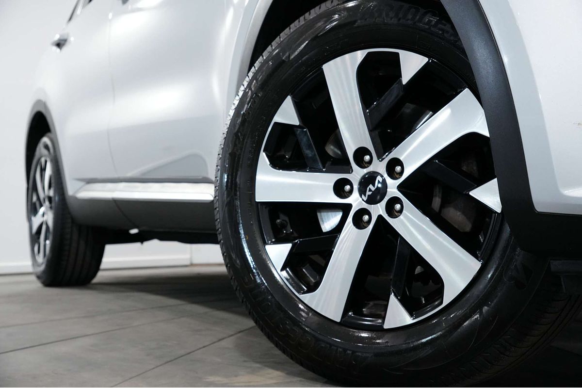 2022 Kia Sorento Sport MQ4