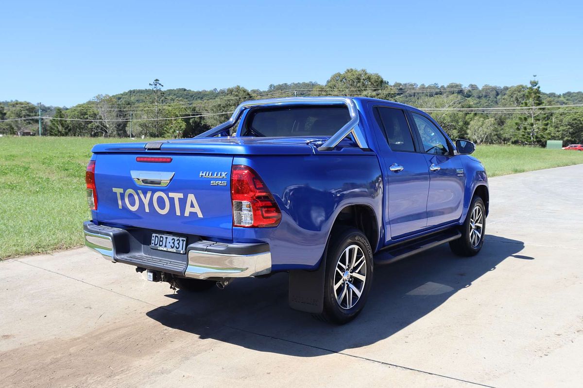 2015 Toyota Hilux SR5 (4x4) GUN126R 4X4