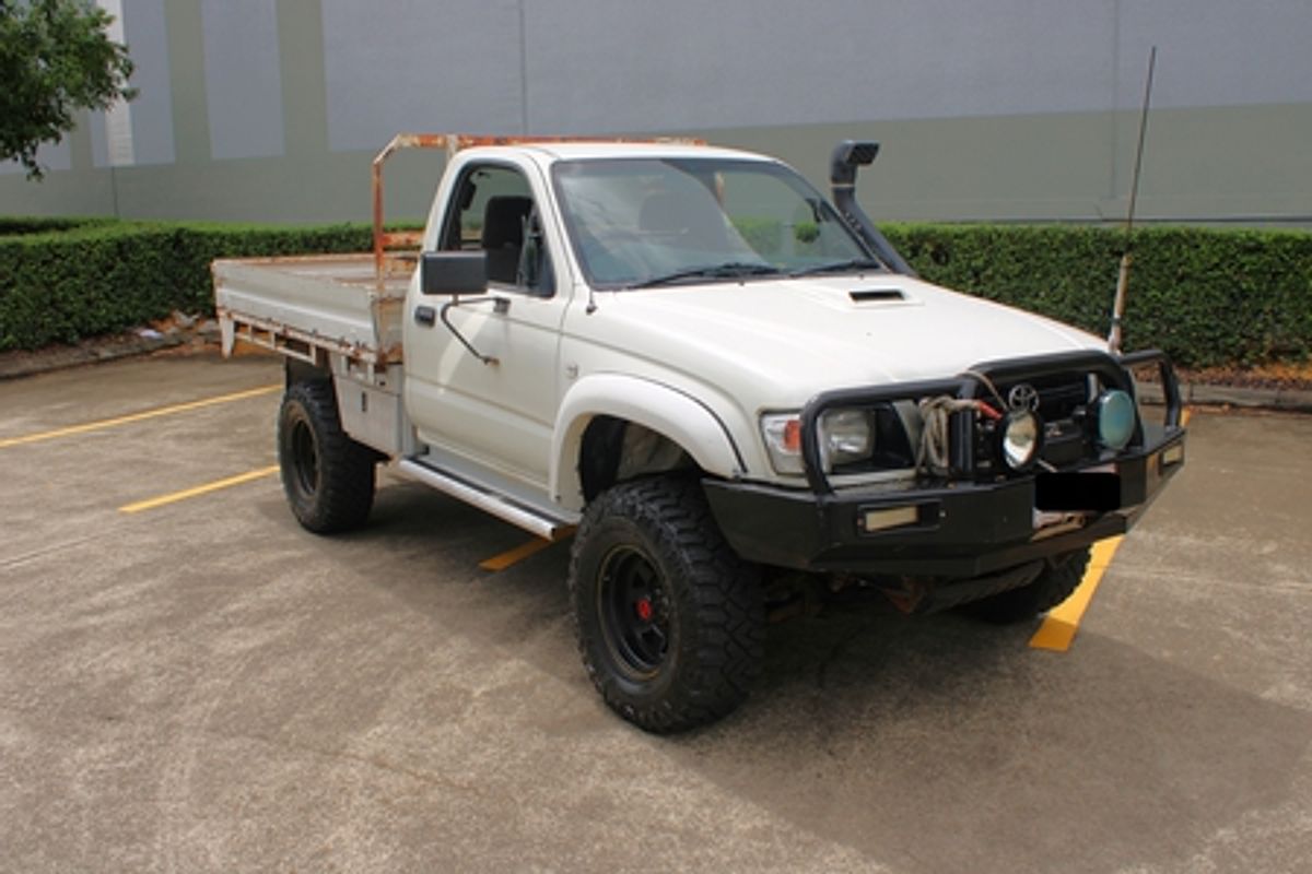 2002 Toyota Hilux KZN165R 4X4