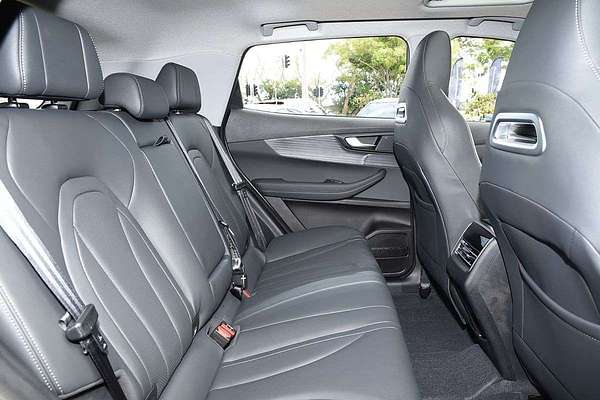 2026 Chery Tiggo 4 Ultimate thumb-12