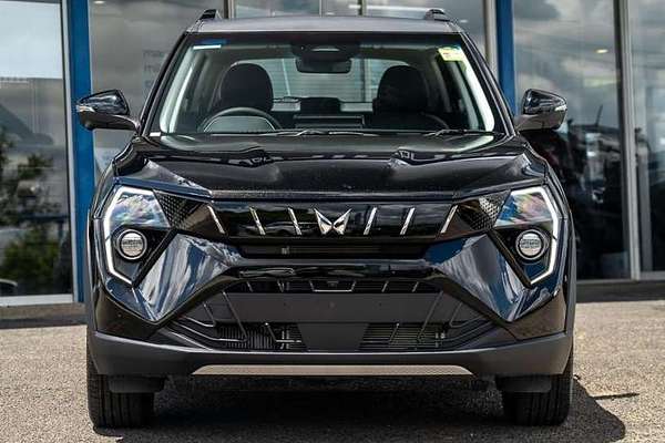 2025 Mahindra XUV3XO AX7L