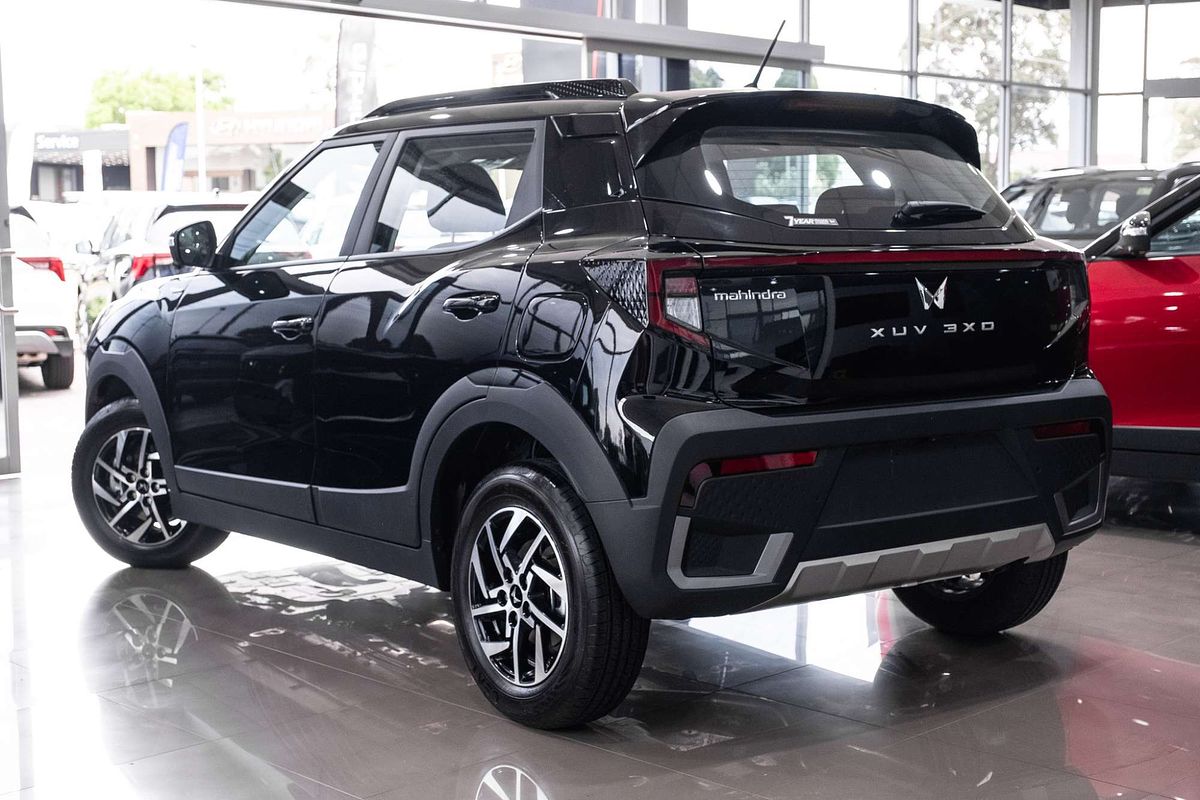 2025 Mahindra XUV3XO AX5L