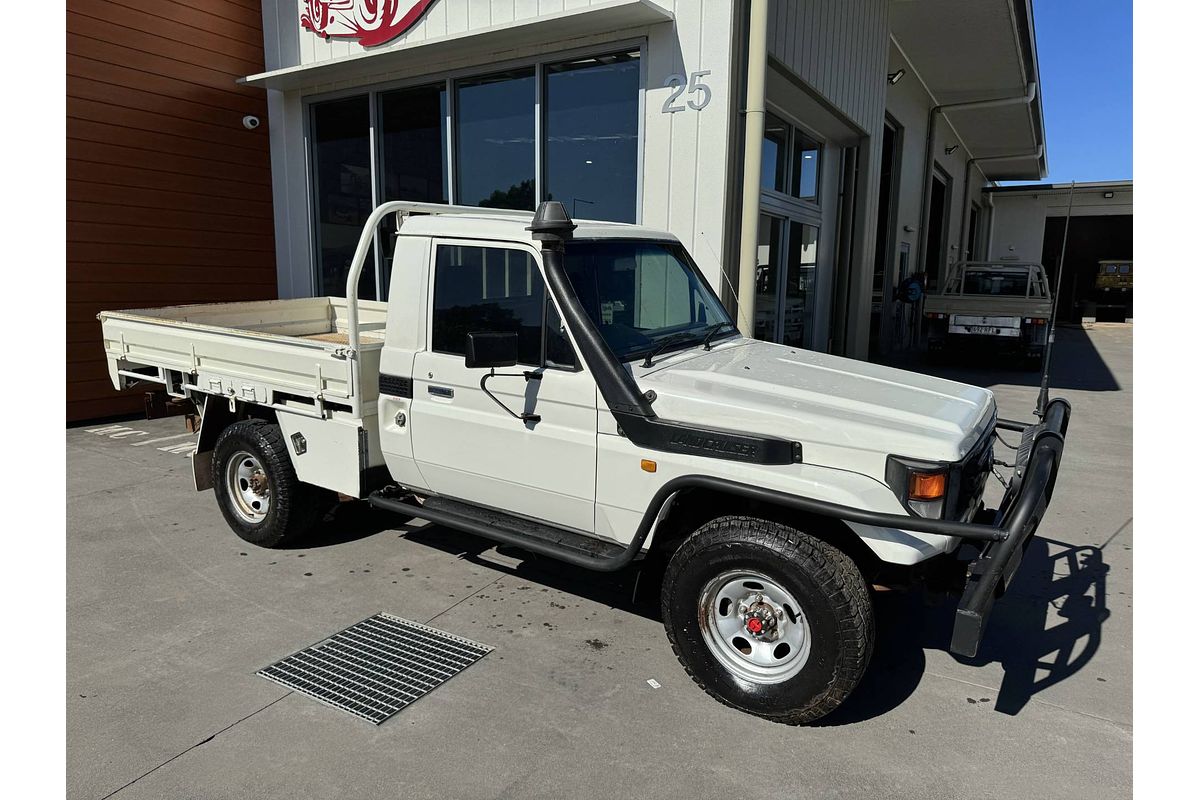 2000 Toyota Landcruiser HZJ79R 4X4