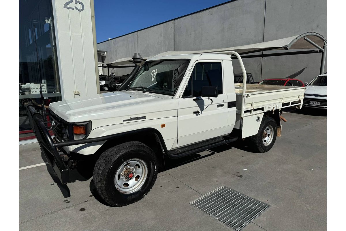 2000 Toyota Landcruiser HZJ79R 4X4