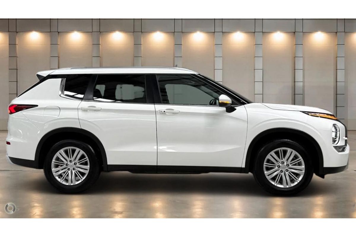 2024 Mitsubishi Outlander ES ZM