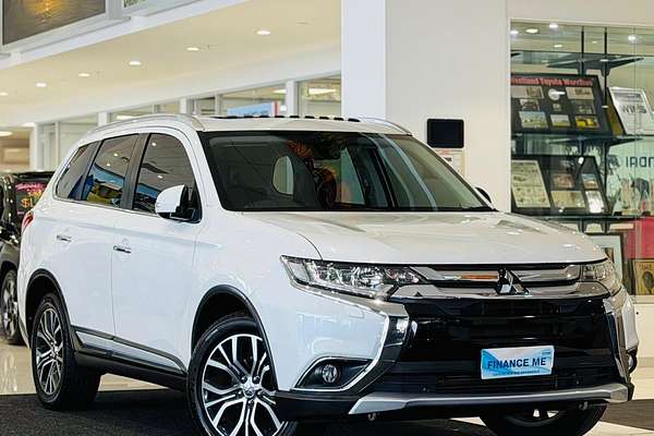 2015 Mitsubishi Outlander Exceed ZK