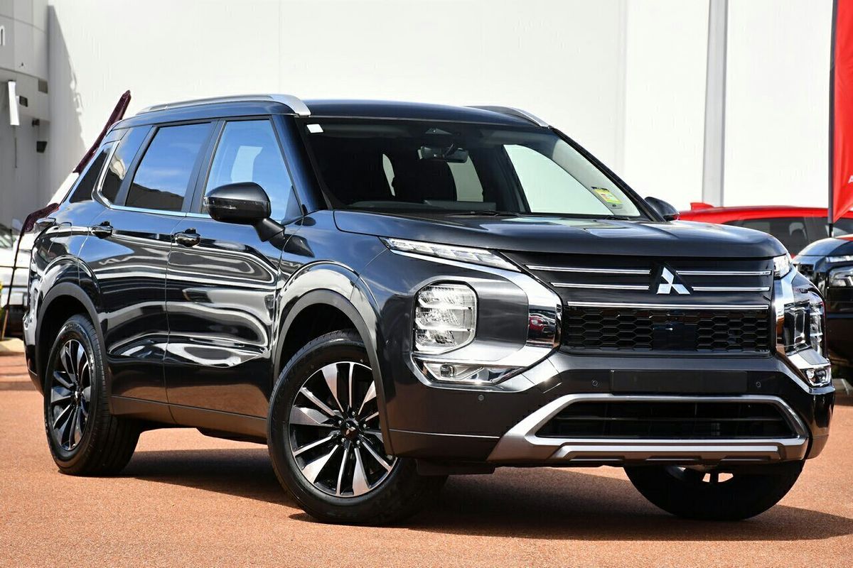 2025 Mitsubishi Outlander LS ZM